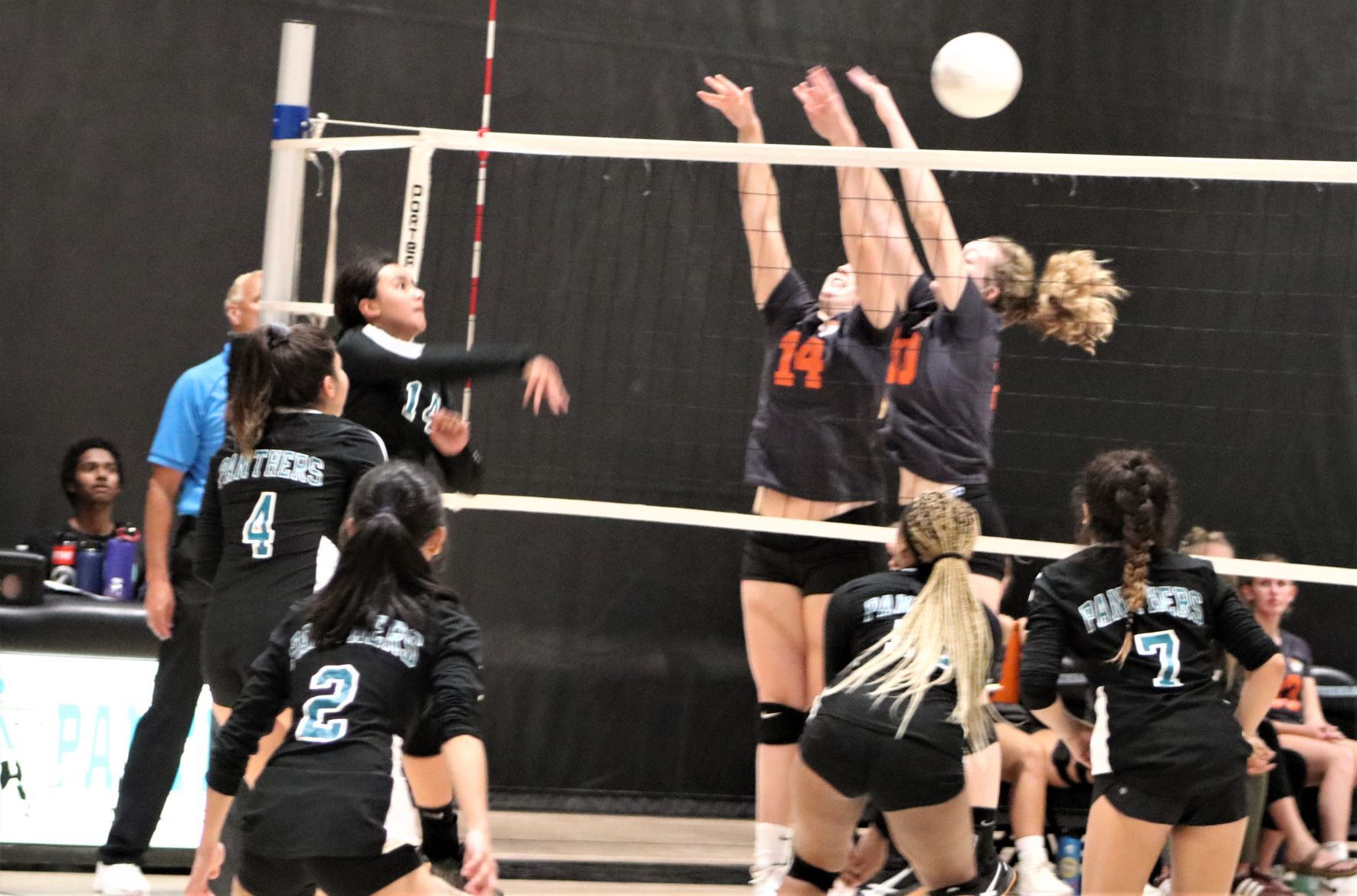 091019 SY PV GVolley 01.JPG